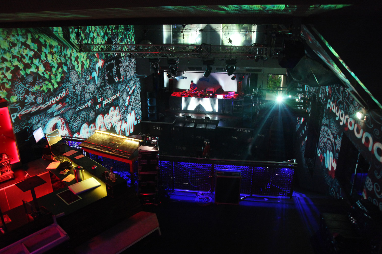 Live Visuals der Mainstage beim Playground AV Festival in der Sakog – MODULUX, Aufnahme 8