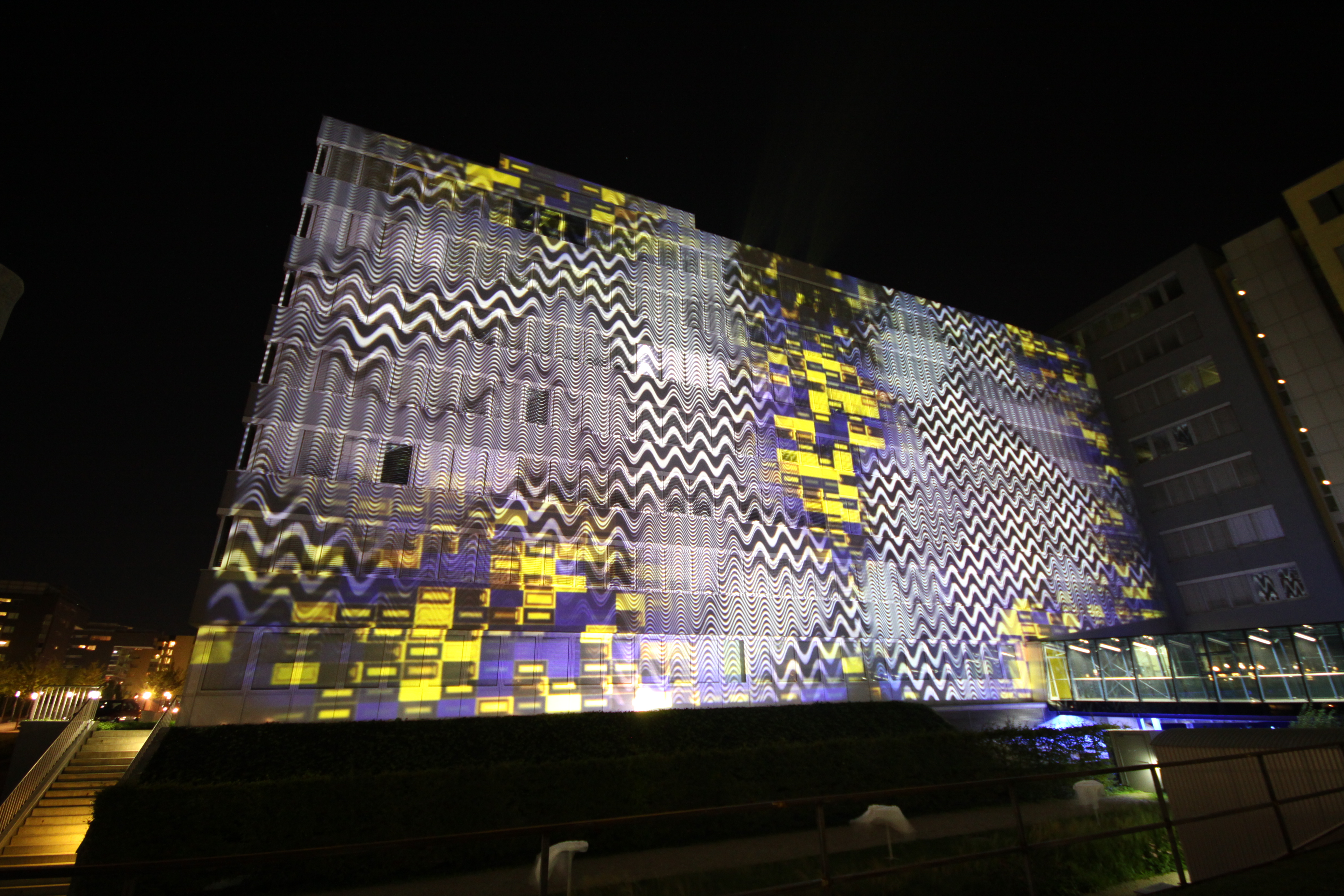 Großbildprojektion auf das PORR-Gebäude in Wien – MODULUX, Aufnahme 12