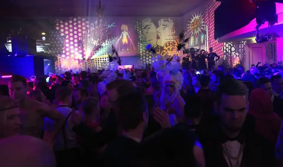 ROSENBALL 4