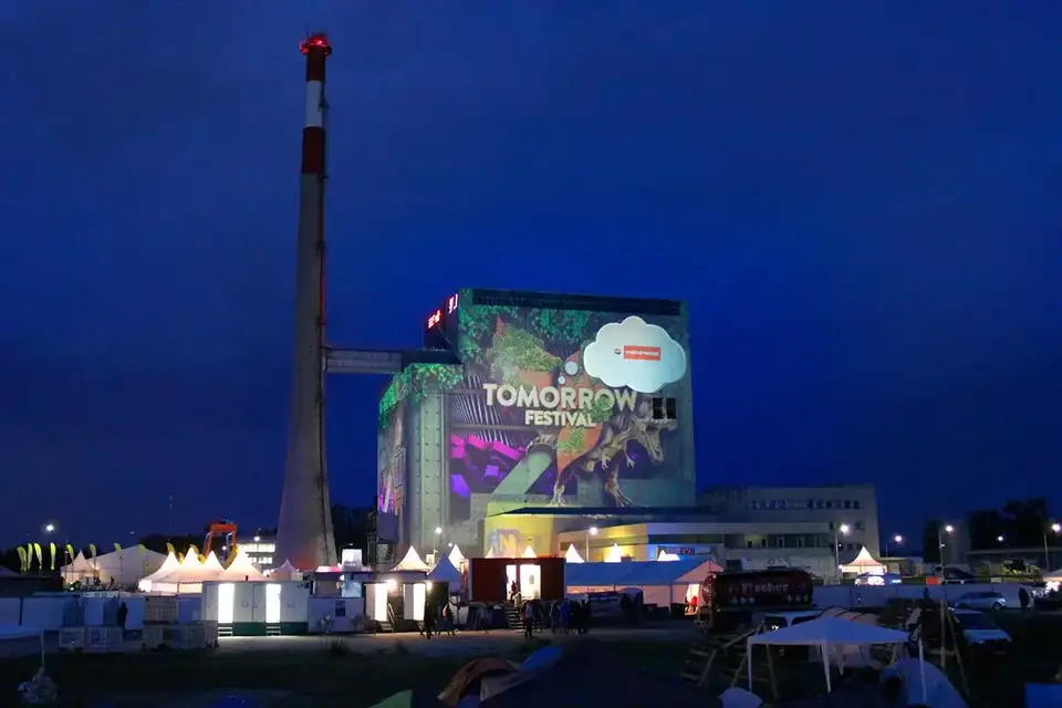 TOMORROW FESTIVAL 9