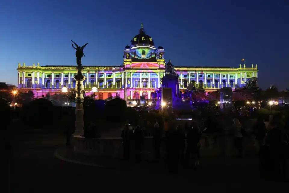 WIEN LEUCHTET 9