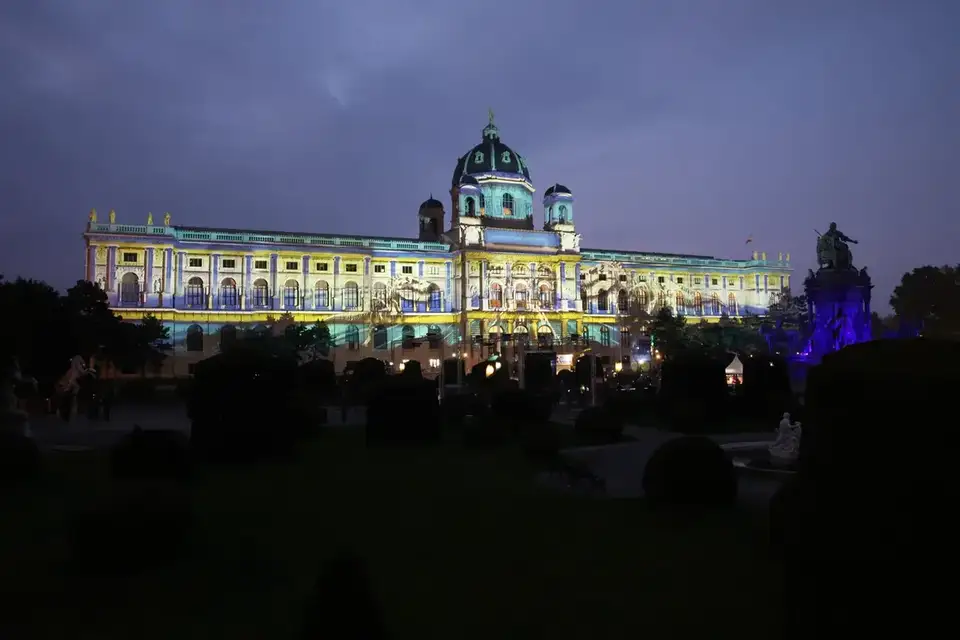 WIEN LEUCHTET 11