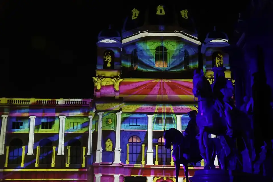 WIEN LEUCHTET 13