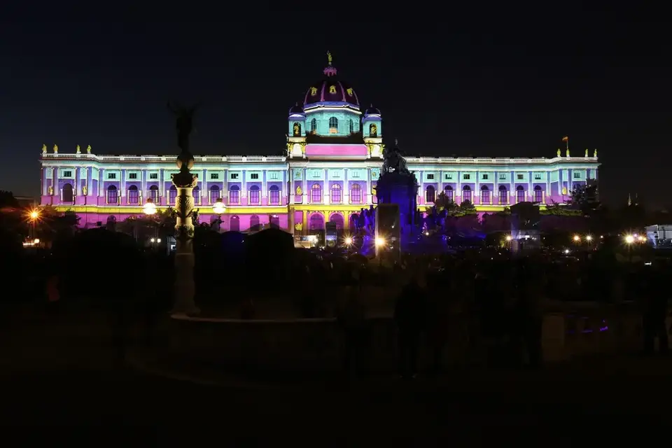 WIEN LEUCHTET 14