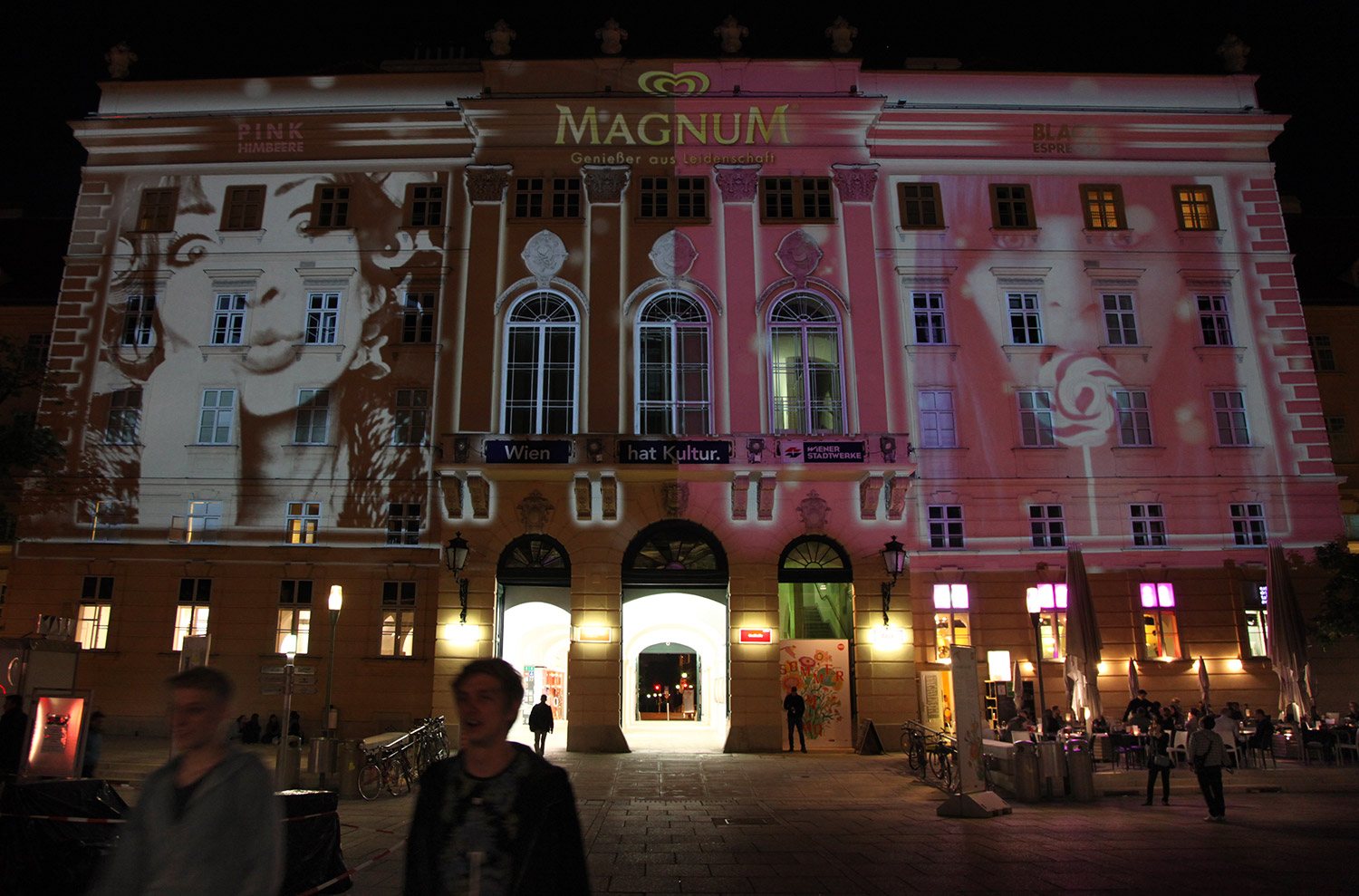 Projektansicht 6: MAGNUM PINK BLACK – MuseumsQuartier · Wien · AT